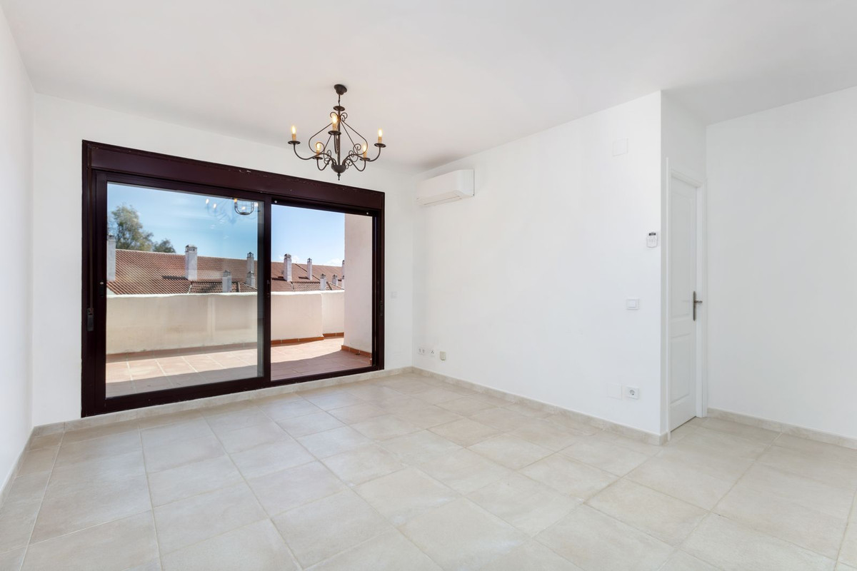 Se vende Apartamento Planta Media de 3 dormitorios en Costa Del Sol, Málaga, España