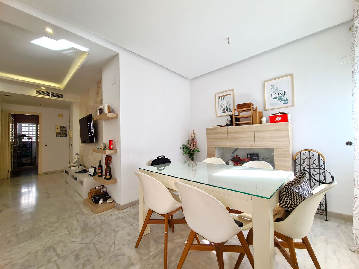 3 Bed Apartment for sale in Estepona Costa Del Sol, Málaga, Spain