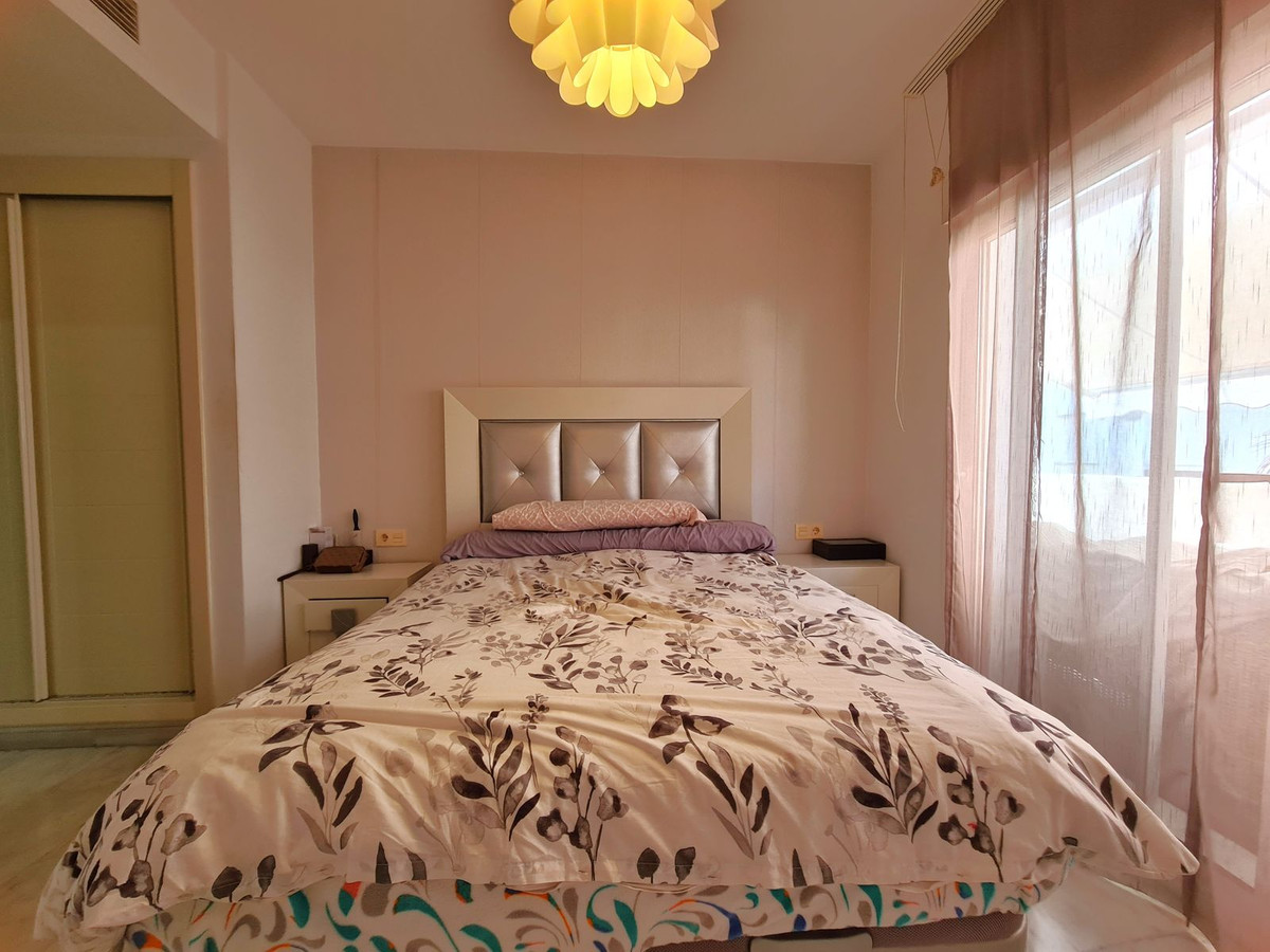 3 Bed Apartment for sale in Estepona Costa Del Sol, Málaga, Spain