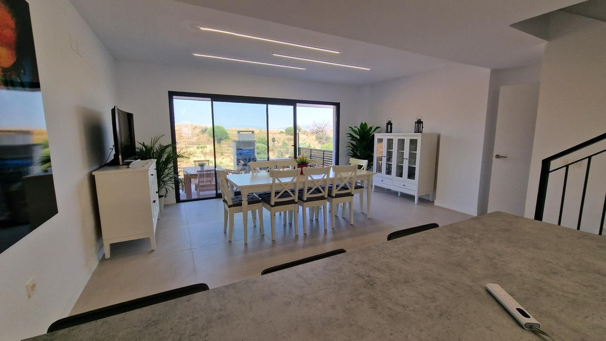 3 Bed Townhouse for sale in Alhaurín De La Torre Costa Del Sol, Málaga, Spain