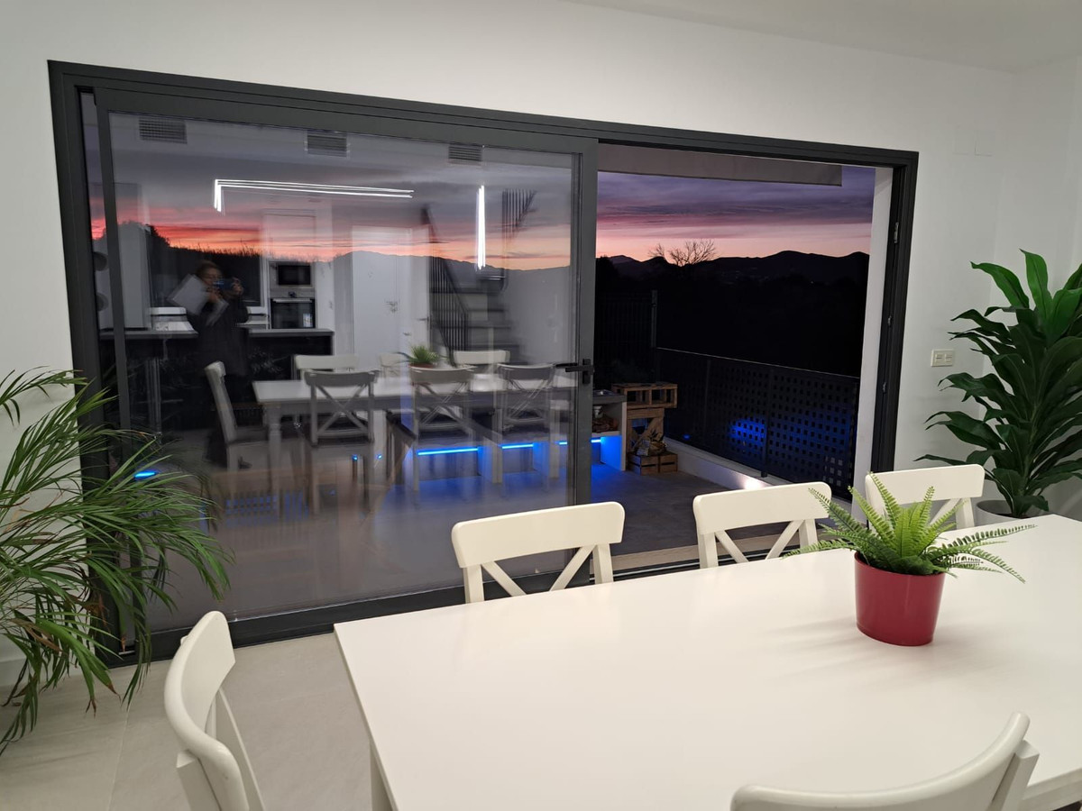 3 Bed Townhouse for sale in Alhaurín De La Torre Costa Del Sol, Málaga, Spain