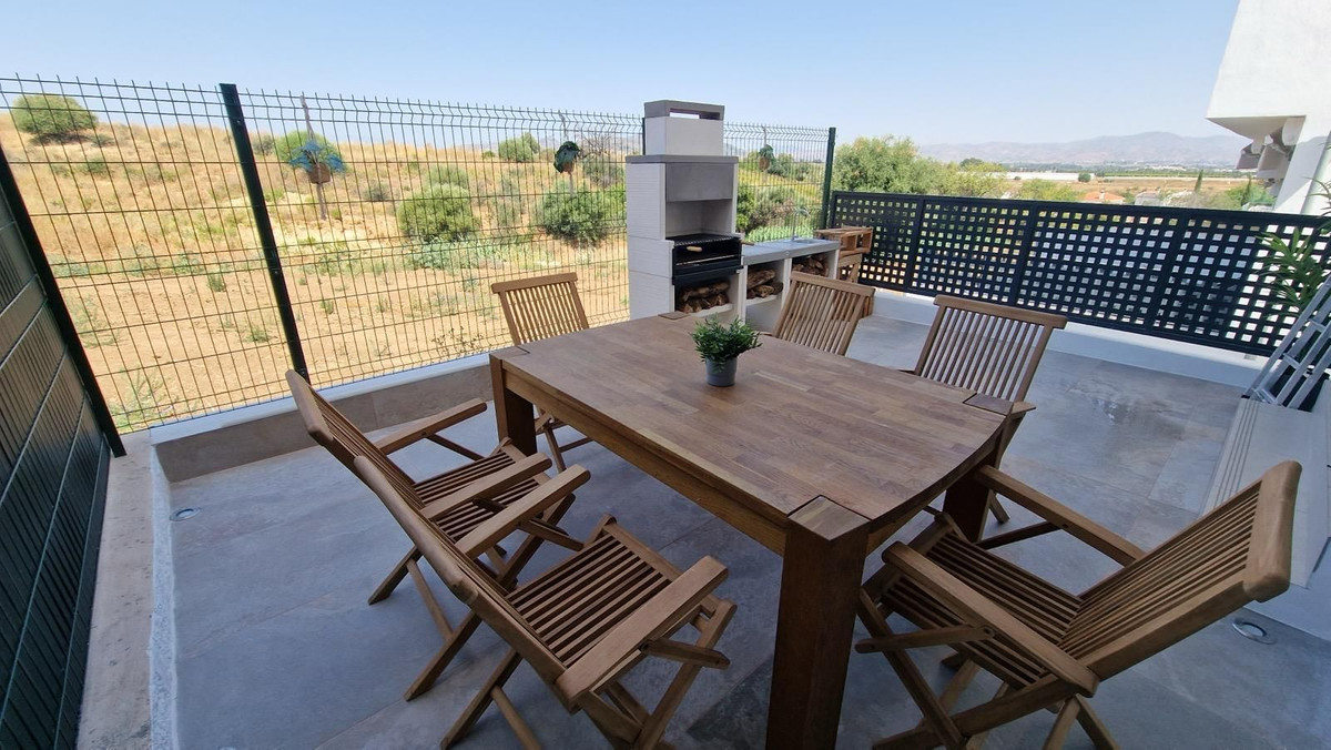 3 Bed Townhouse for sale in Alhaurín De La Torre Costa Del Sol, Málaga, Spain