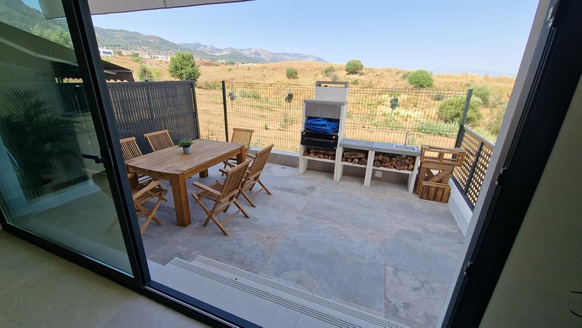 3 Bed Townhouse for sale in Alhaurín De La Torre Costa Del Sol, Málaga, Spain