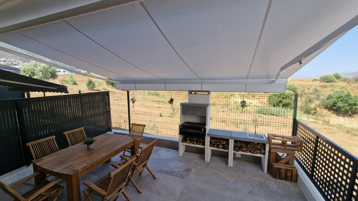 3 Bed Townhouse for sale in Alhaurín De La Torre Costa Del Sol, Málaga, Spain