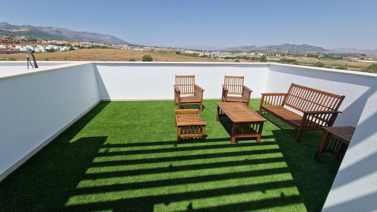 3 Bed Townhouse for sale in Alhaurín De La Torre Costa Del Sol, Málaga, Spain