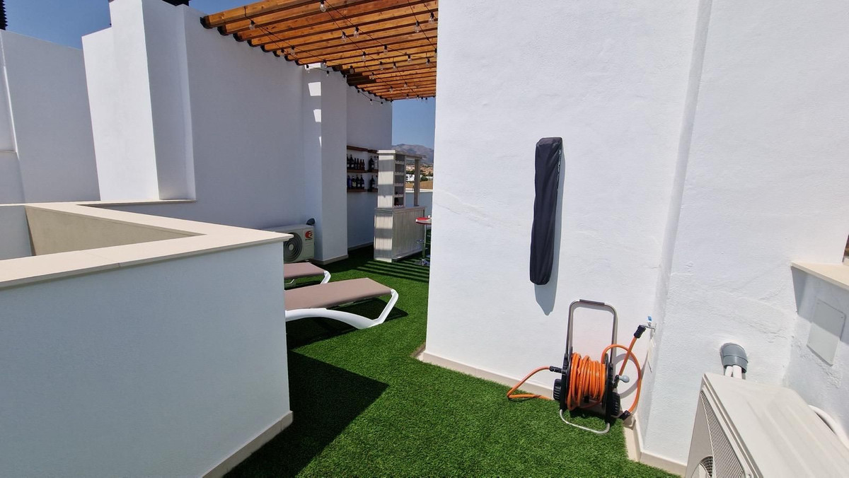 3 Bed Townhouse for sale in Alhaurín De La Torre Costa Del Sol, Málaga, Spain