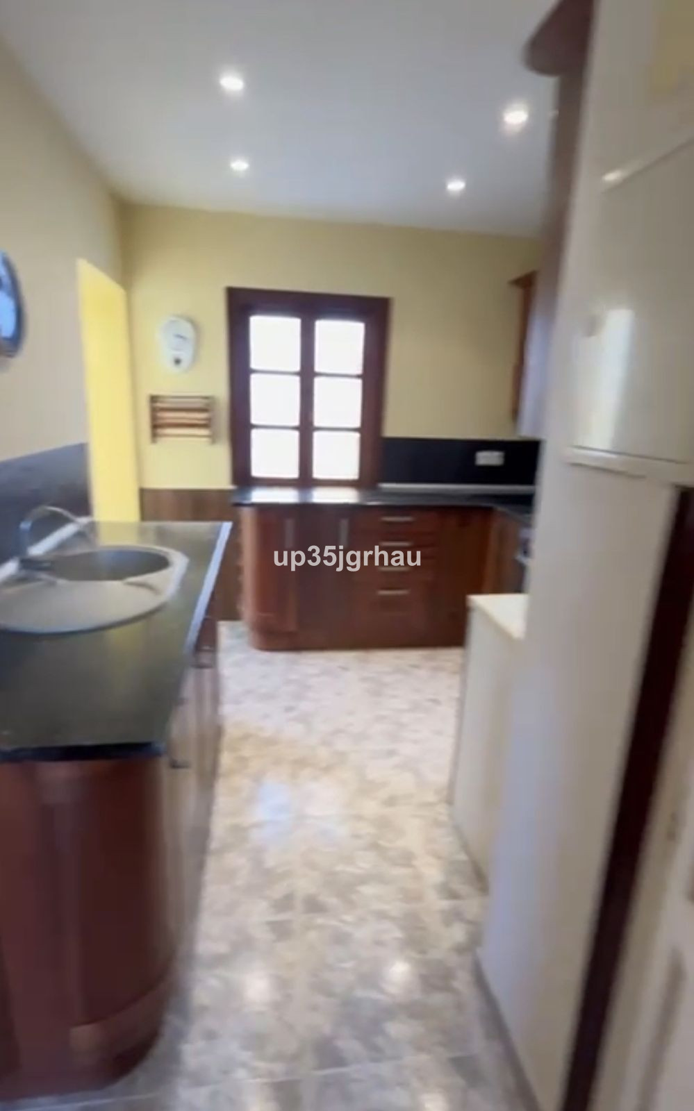 Se vende Apartamento Planta Media de 3 dormitorios en Costa Del Sol, Málaga, España