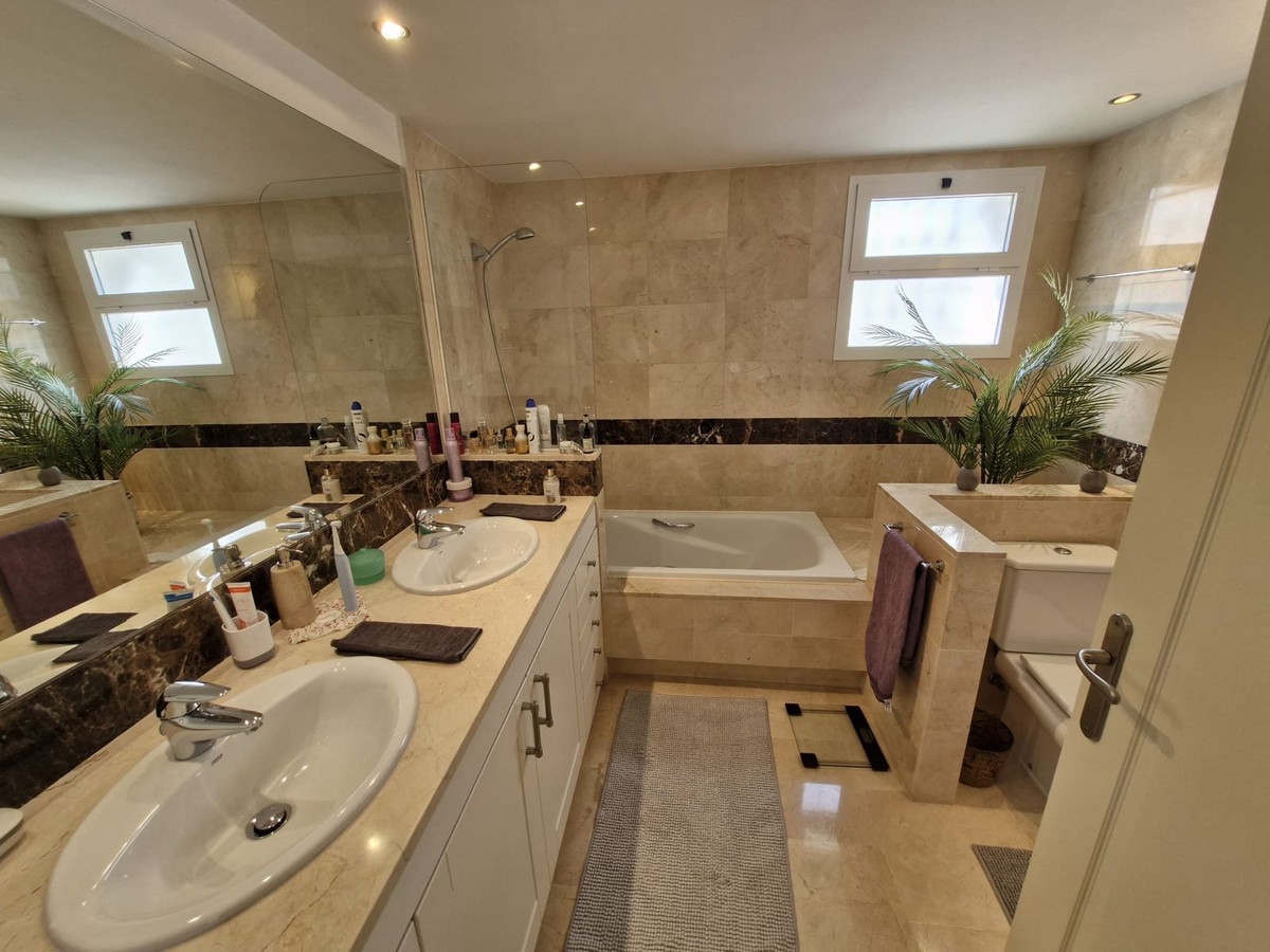 Se vende Apartamento Planta Baja de 2 dormitorios en Costa Del Sol, Málaga, España