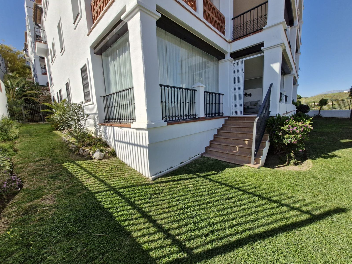 Se vende Apartamento Planta Baja de 2 dormitorios en Costa Del Sol, Málaga, España