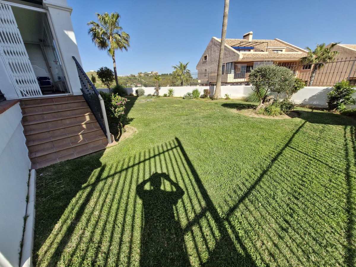 Se vende Apartamento Planta Baja de 2 dormitorios en Costa Del Sol, Málaga, España