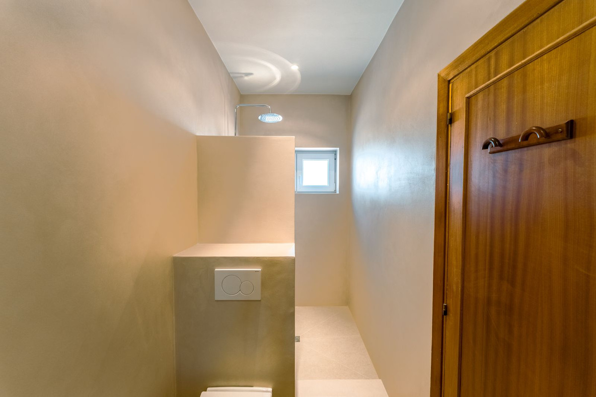 Se vende Villa - Chalet de 4 dormitorios en Costa Del Sol, Málaga, España