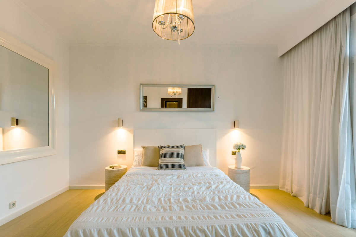 Se vende Villa - Chalet de 4 dormitorios en Costa Del Sol, Málaga, España