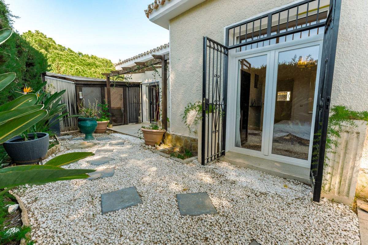 Se vende Villa - Chalet de 4 dormitorios en Costa Del Sol, Málaga, España