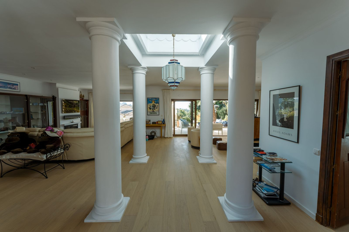 Se vende Villa - Chalet de 4 dormitorios en Costa Del Sol, Málaga, España