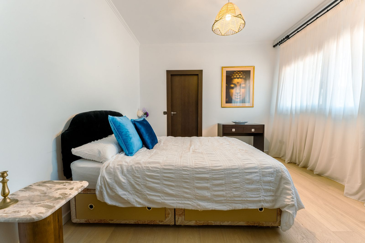 Se vende Villa - Chalet de 4 dormitorios en Costa Del Sol, Málaga, España