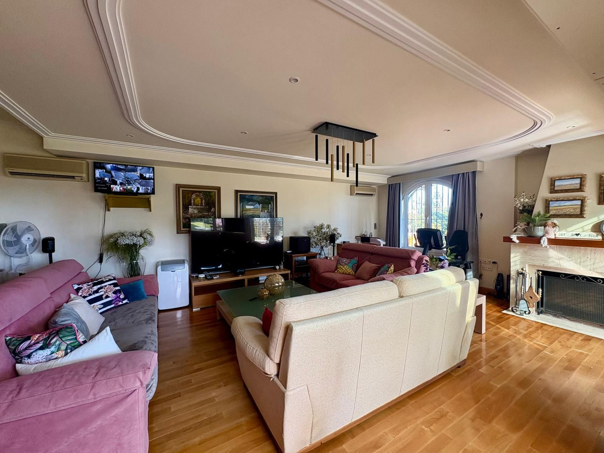 Se vende Villa - Chalet de 5 dormitorios en Costa Del Sol, Málaga, España