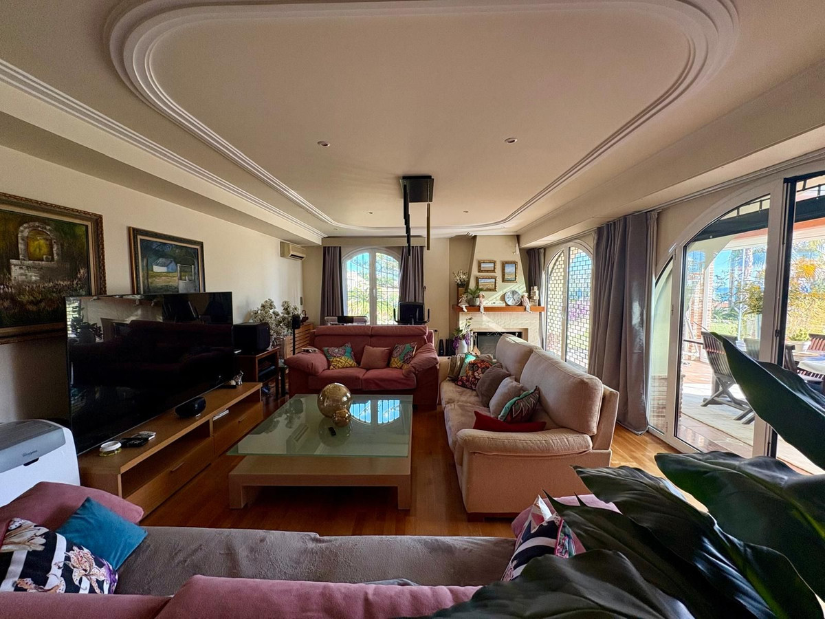 Se vende Villa - Chalet de 5 dormitorios en Costa Del Sol, Málaga, España