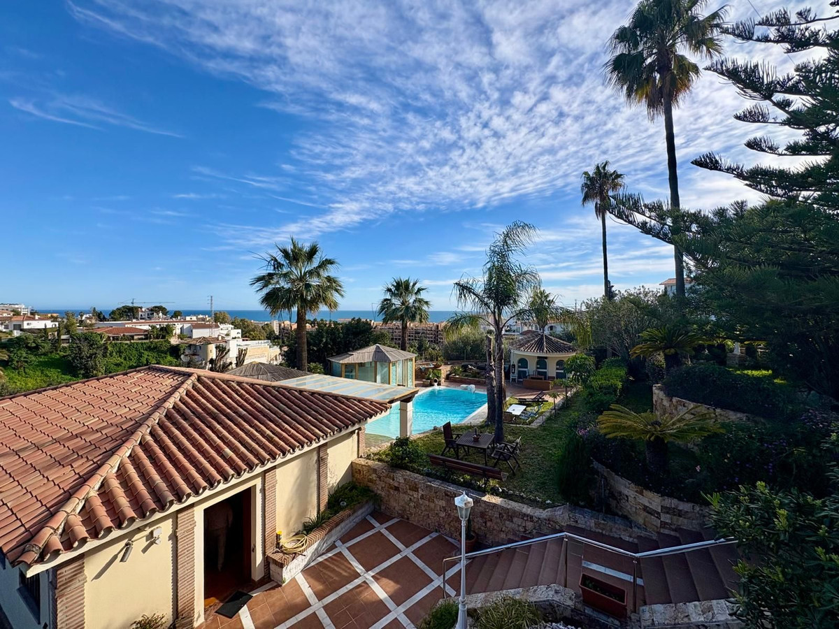 Se vende Villa - Chalet de 5 dormitorios en Costa Del Sol, Málaga, España