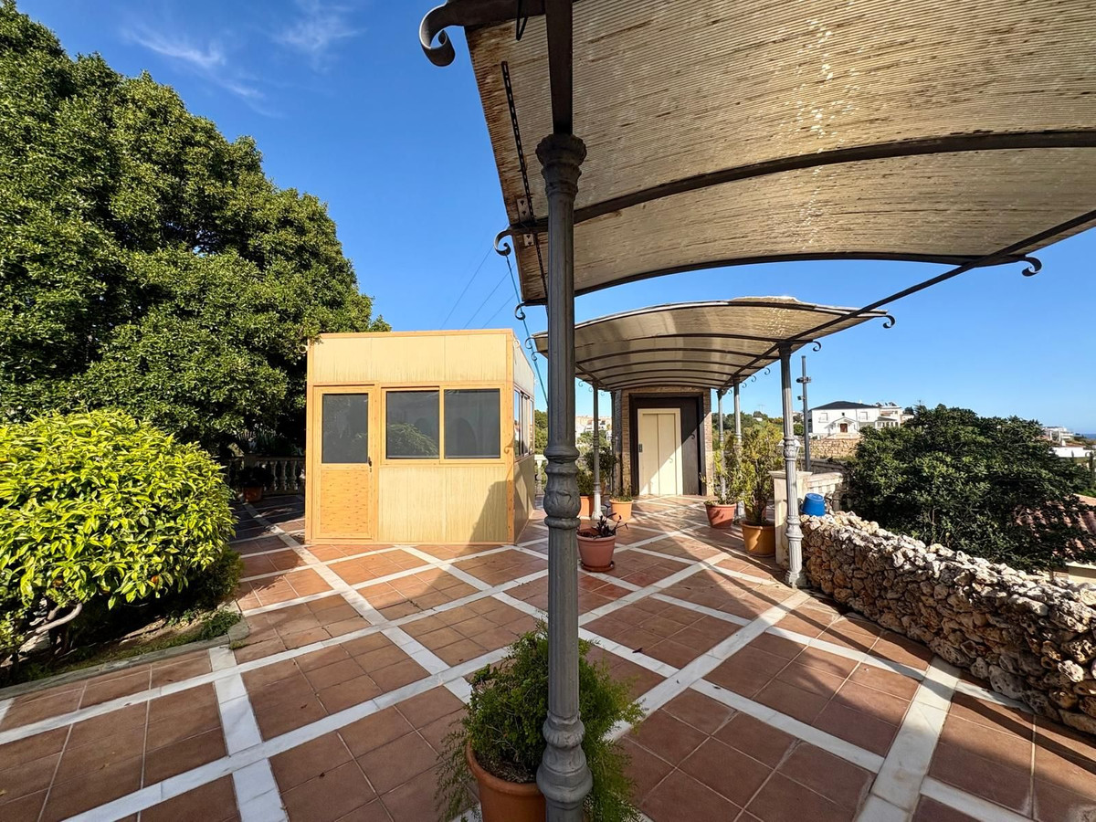 Se vende Villa - Chalet de 5 dormitorios en Costa Del Sol, Málaga, España