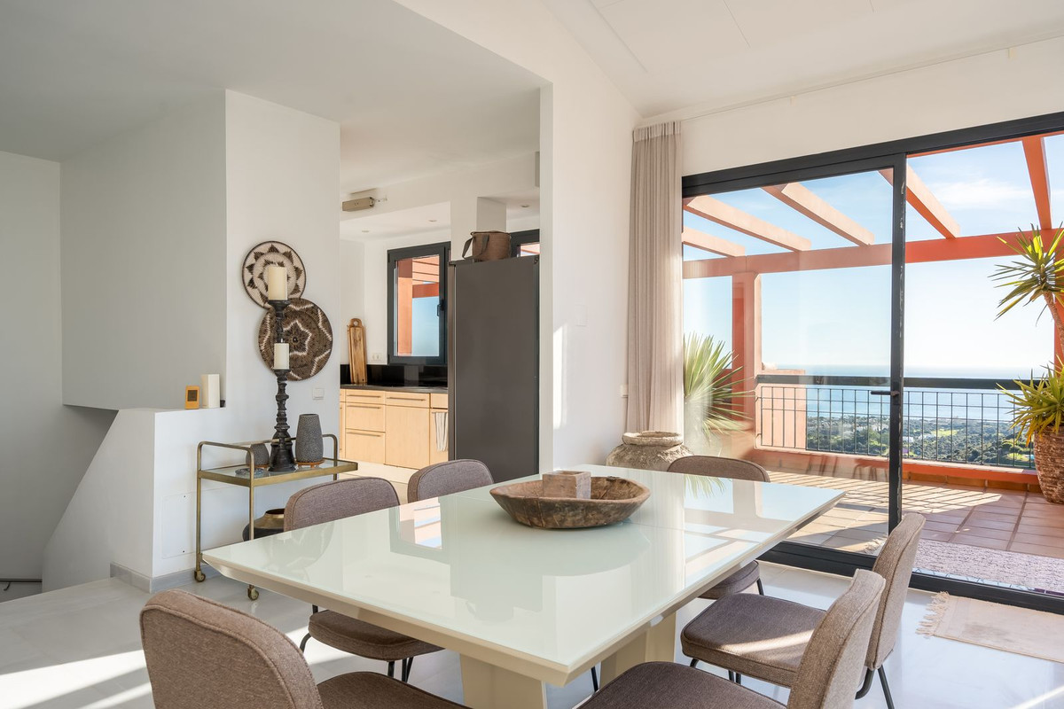 4 Bed Apartment for sale in Calahonda Costa Del Sol, Málaga, Spain
