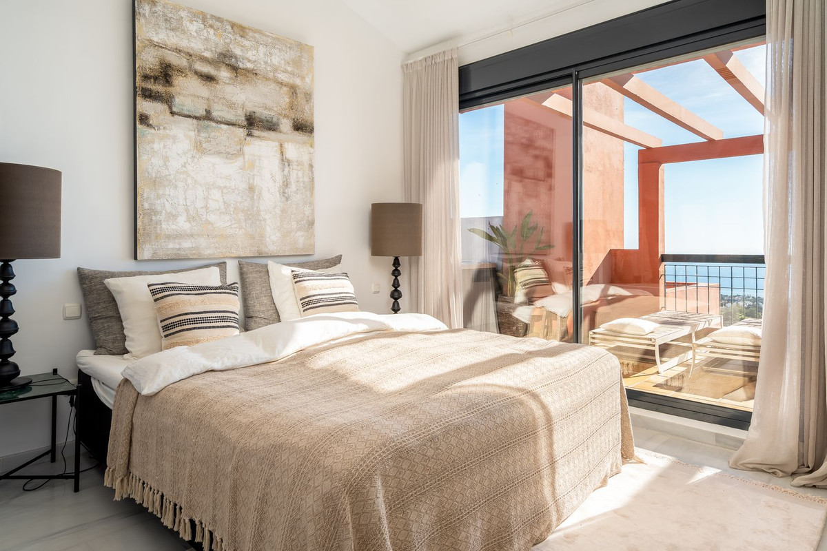 4 Bed Apartment for sale in Calahonda Costa Del Sol, Málaga, Spain
