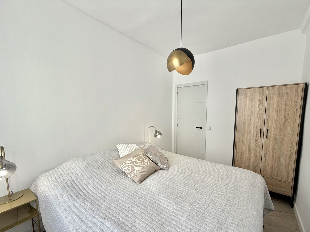 2 Bed Apartment for sale in Fuengirola Costa Del Sol, Málaga, Spain