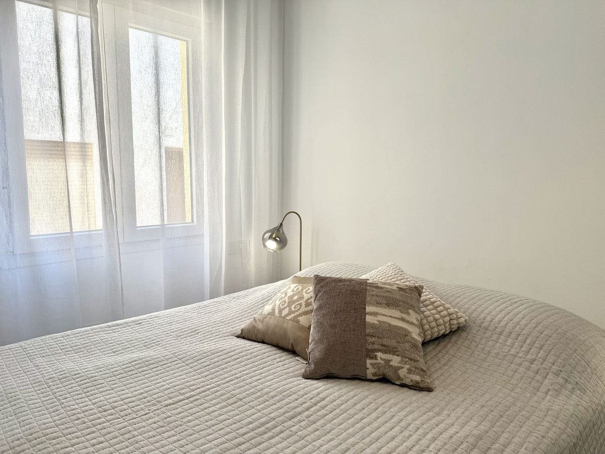 2 Bed Apartment for sale in Fuengirola Costa Del Sol, Málaga, Spain
