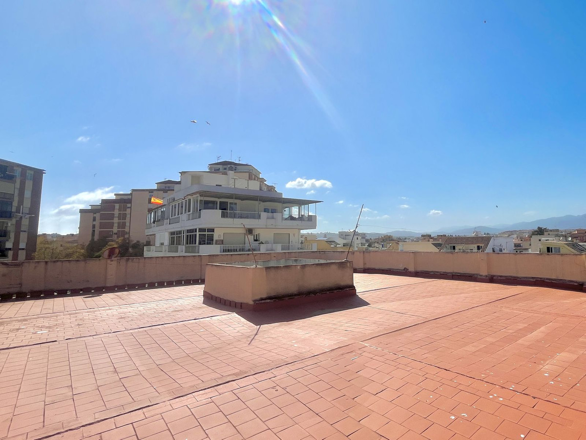 2 Bed Apartment for sale in Fuengirola Costa Del Sol, Málaga, Spain