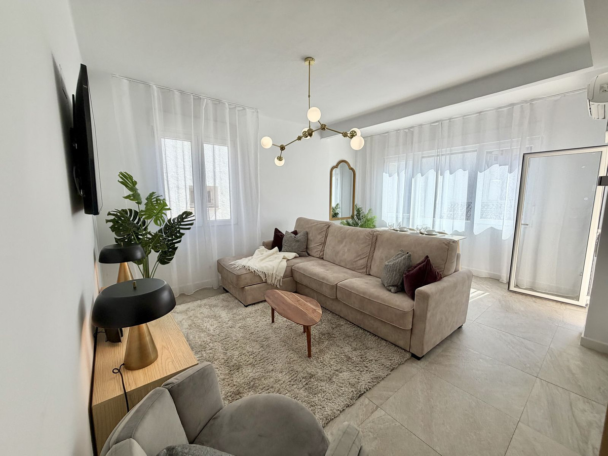 2 Bed Apartment for sale in Fuengirola Costa Del Sol, Málaga, Spain