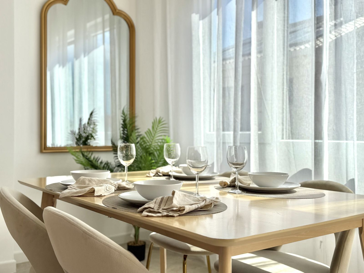 2 Bed Apartment for sale in Fuengirola Costa Del Sol, Málaga, Spain