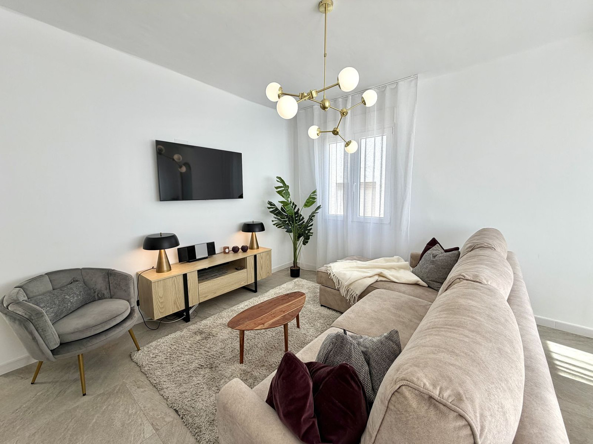 2 Bed Apartment for sale in Fuengirola Costa Del Sol, Málaga, Spain
