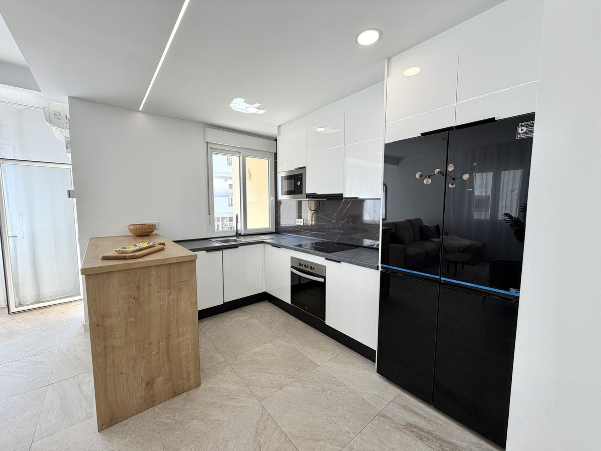 2 Bed Apartment for sale in Fuengirola Costa Del Sol, Málaga, Spain