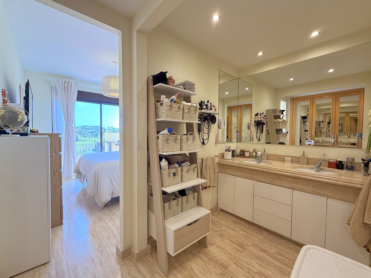 2 Bed Apartment for sale in Estepona Costa Del Sol, Málaga, Spain