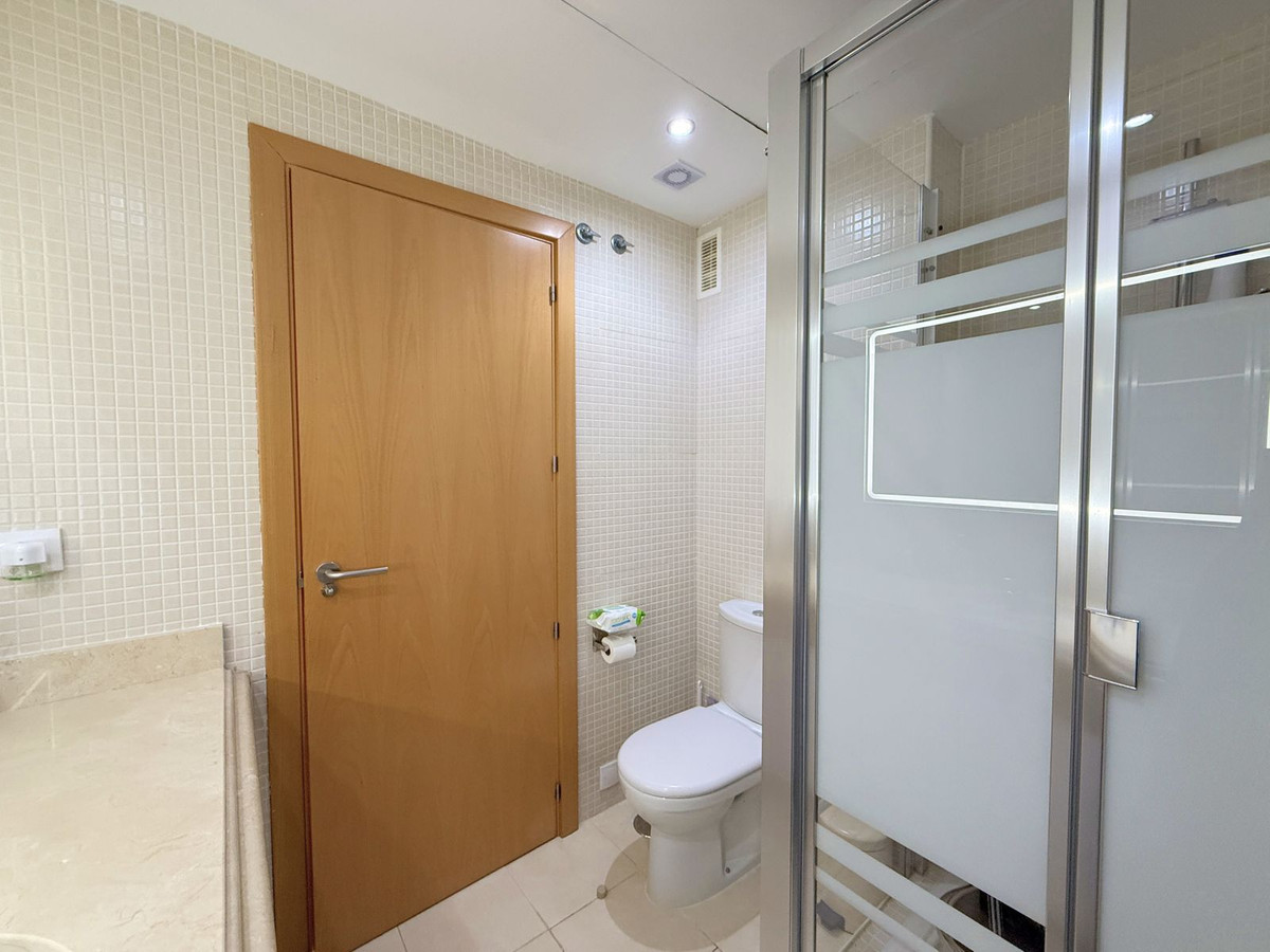 2 Bed Apartment for sale in Estepona Costa Del Sol, Málaga, Spain