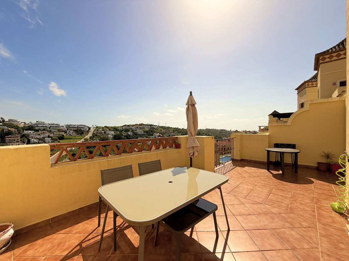 2 Bed Apartment for sale in Estepona Costa Del Sol, Málaga, Spain