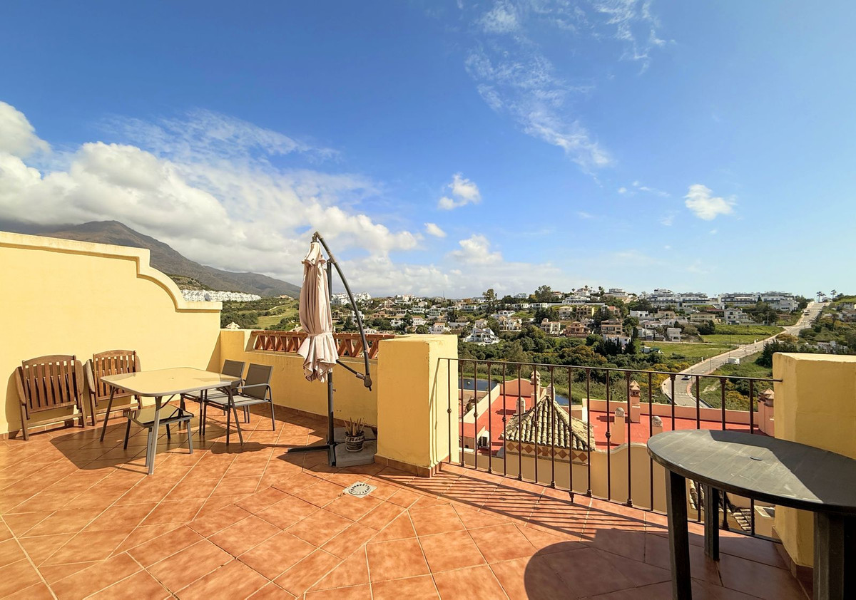 2 Bed Apartment for sale in Estepona Costa Del Sol, Málaga, Spain