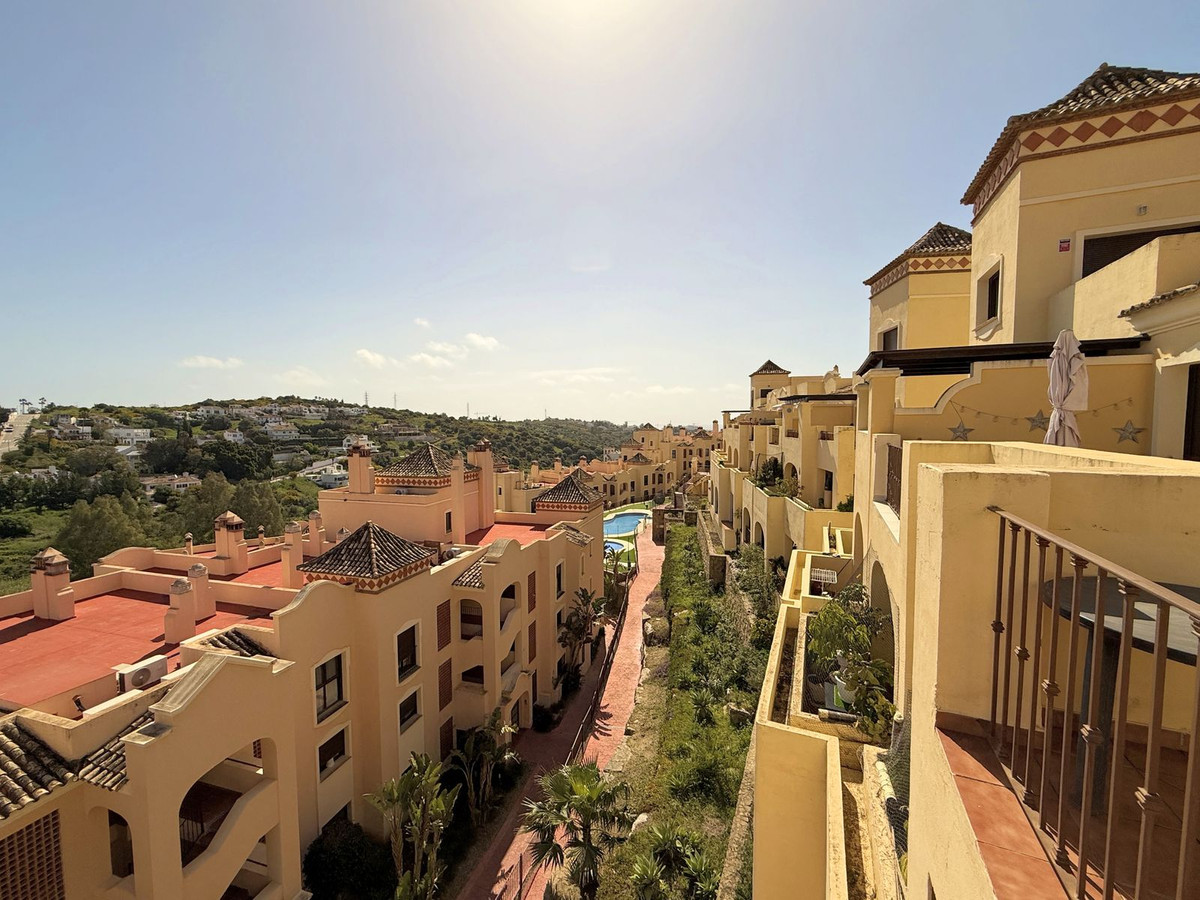 2 Bed Apartment for sale in Estepona Costa Del Sol, Málaga, Spain