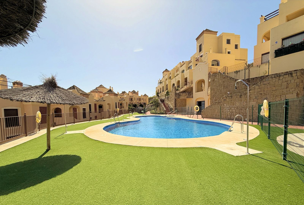 2 Bed Apartment for sale in Estepona Costa Del Sol, Málaga, Spain