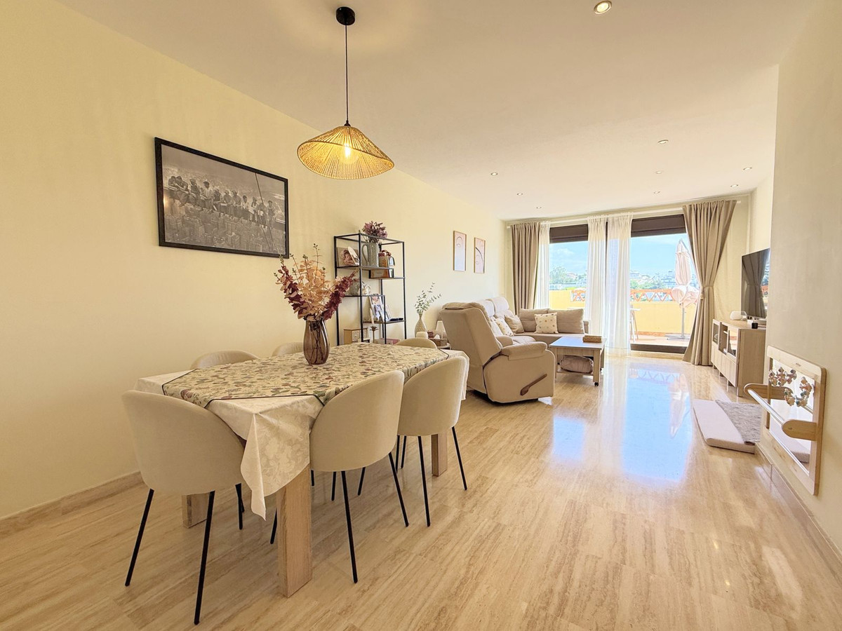 2 Bed Apartment for sale in Estepona Costa Del Sol, Málaga, Spain