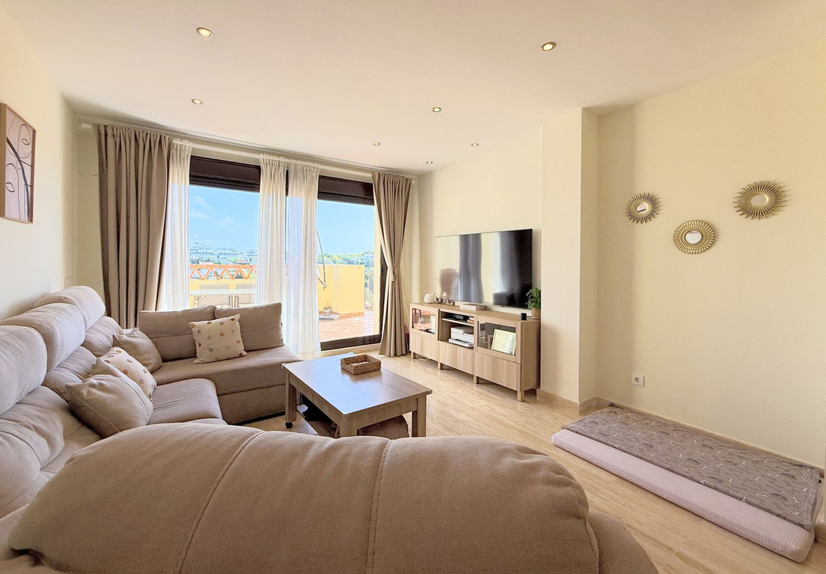 2 Bed Apartment for sale in Estepona Costa Del Sol, Málaga, Spain