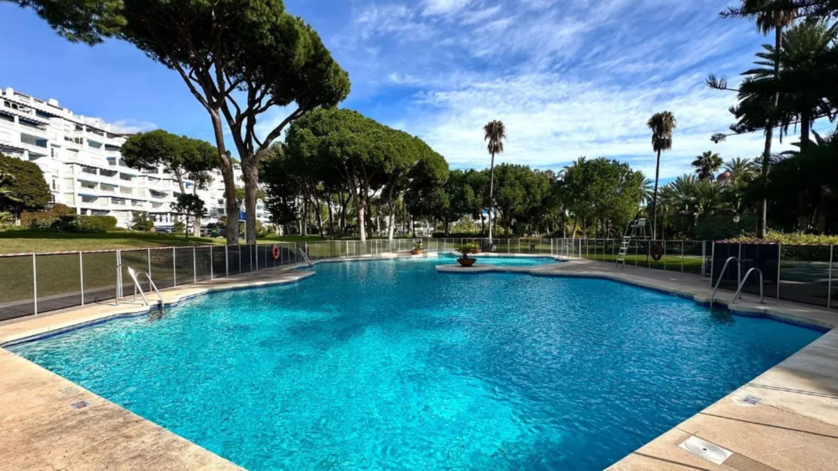 2 Bed Apartment for sale in Marbella Costa Del Sol, Málaga, Spain
