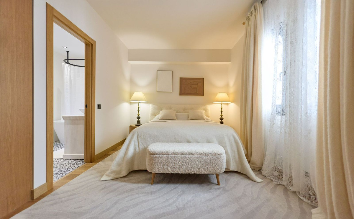 2 Bed Apartment for sale in Marbella Costa Del Sol, Málaga, Spain