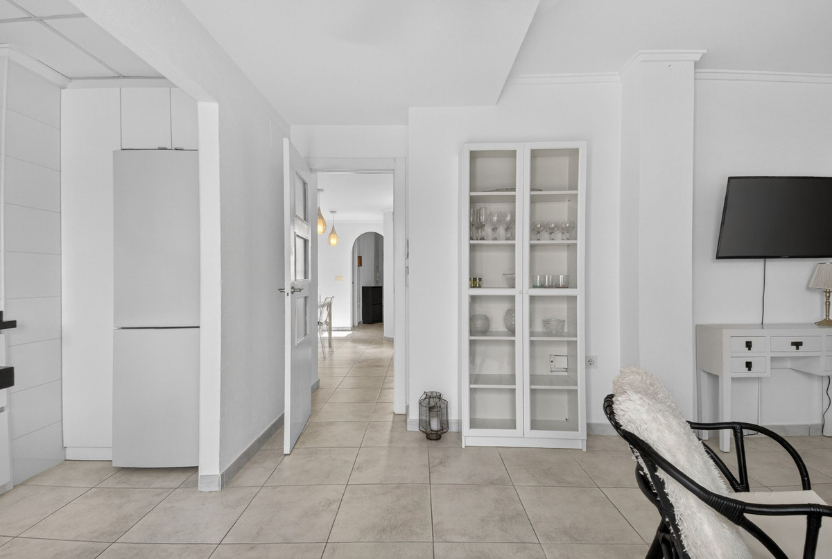 2 Bed Apartment for sale in Guardamar Del Segura Costa Blanca, Alicante, Spain