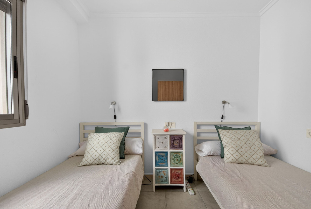 2 Bed Apartment for sale in Guardamar Del Segura Costa Blanca, Alicante, Spain