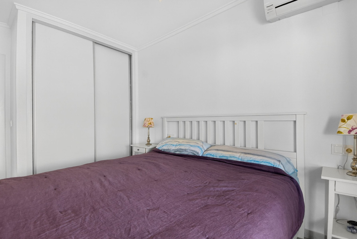 2 Bed Apartment for sale in Guardamar Del Segura Costa Blanca, Alicante, Spain