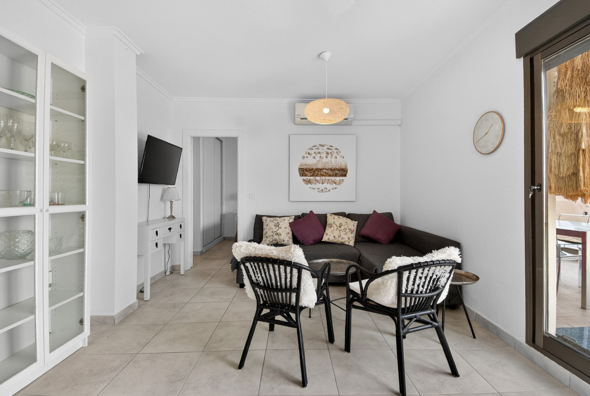 2 Bed Apartment for sale in Guardamar Del Segura Costa Blanca, Alicante, Spain