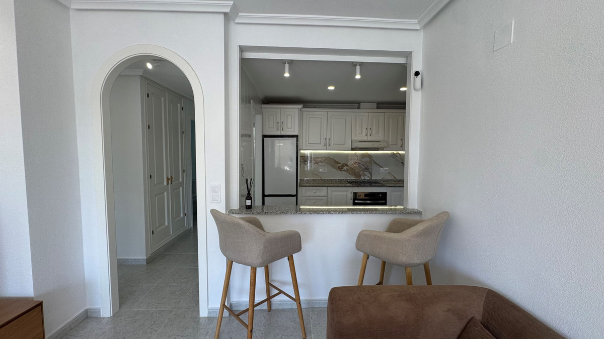 Se vende Apartamento Planta Media de 2 dormitorios en Costa Blanca, Alicante, España
