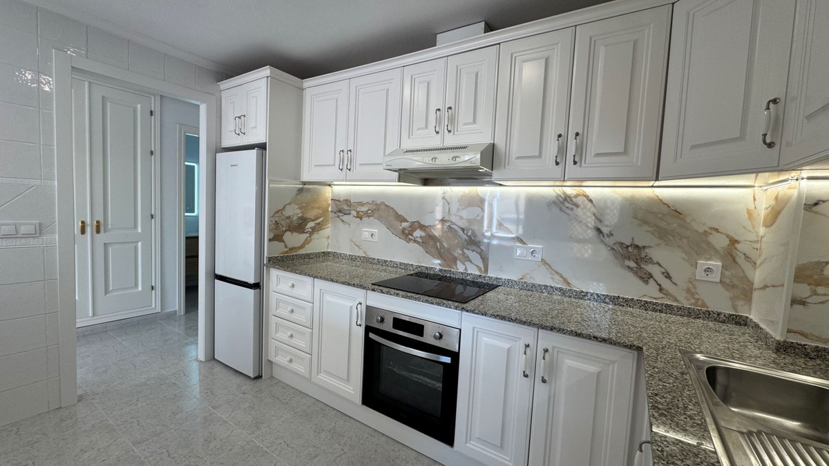 Se vende Apartamento Planta Media de 2 dormitorios en Costa Blanca, Alicante, España