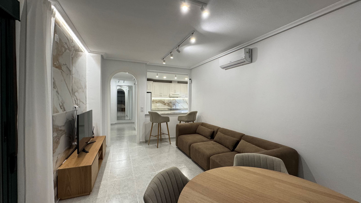 Se vende Apartamento Planta Media de 2 dormitorios en Costa Blanca, Alicante, España