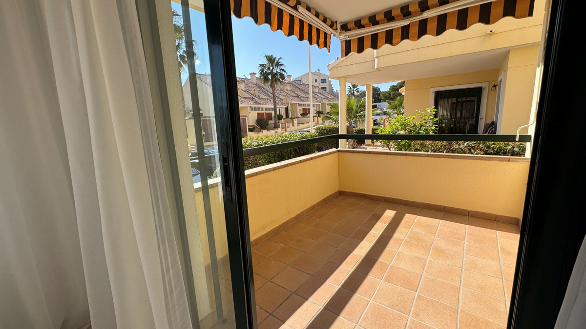 Se vende Apartamento Planta Media de 2 dormitorios en Costa Blanca, Alicante, España